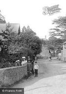 Villagers 1906, Crondall