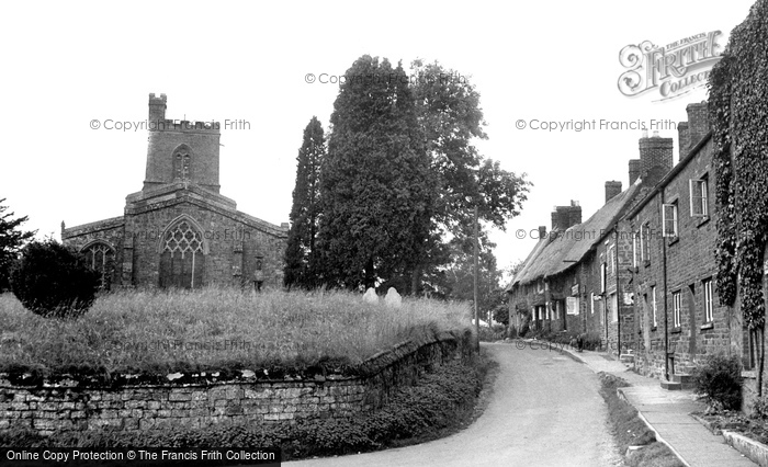 Photo of Cropredy, Red Lion Street And Parish Church c.1955
