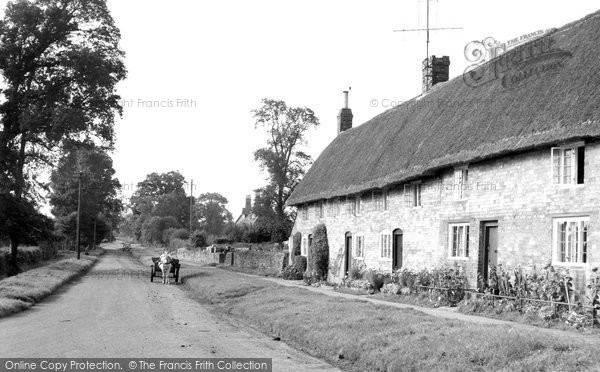 Photo of Cropredy, Station Road c.1955