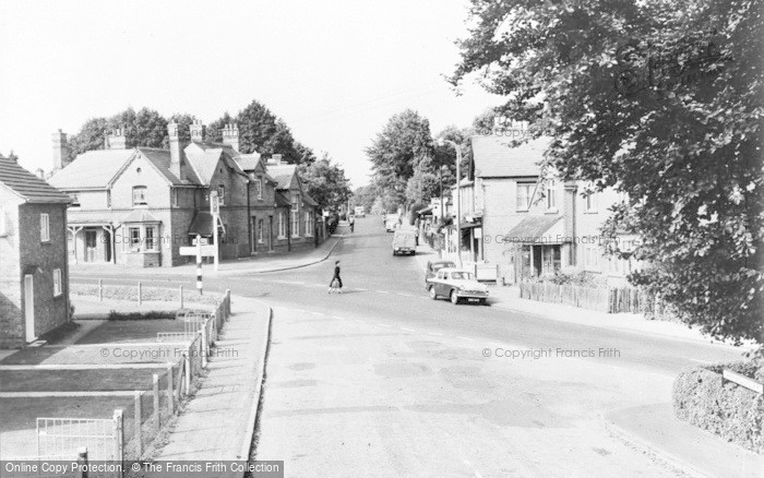 Photo of Crowthorne, Dukes Ride And Broadmoor Road c.1960