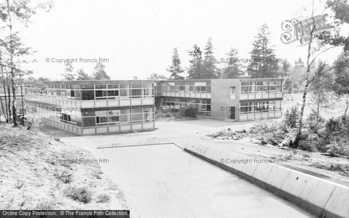 Photo of Crowthorne, Edgebarrow Secondary Modern School c.1960