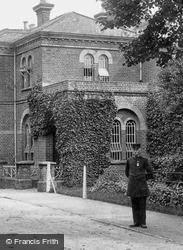 Females Entrance, Broadmoor Asylum 1910, Crowthorne