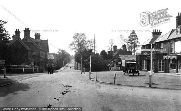 Photo of Crowthorne, High Street 1921
