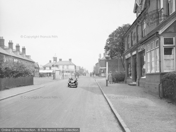 Photo of Crowthorne, High Street 1925