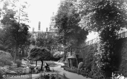 Gardens And Clock Tower c.1960, Croydon