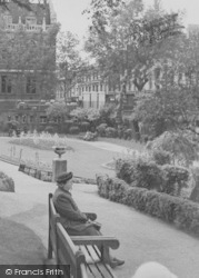 Sitting In Town Hall Gardens c.1950, Croydon