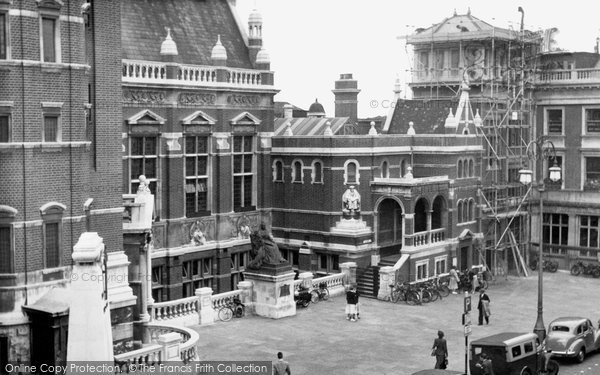 Photo of Croydon, The Town Hall c.1955