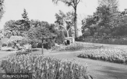 Town Hall Gardens c.1955, Croydon