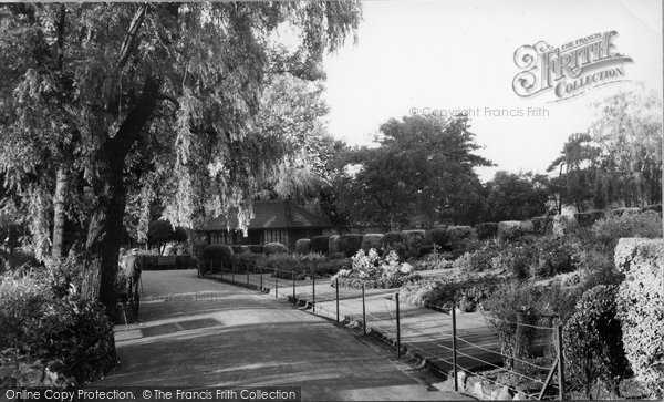 Photo of Croydon, Wandle Park c.1955