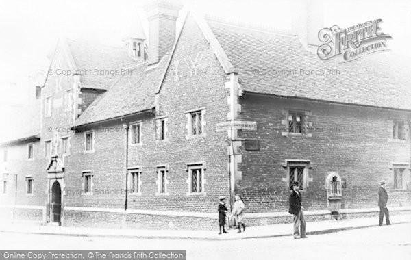 Photo of Croydon, Whitgift Hospital, North End c.1896