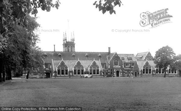 Photo of Croydon, Whitgift Middle School c.1950