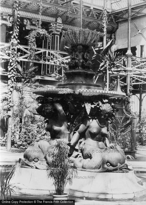 Photo of Crystal Palace, Montie Fountain c.1862