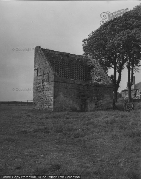 Photo of Cupar, Struthers Castle Dove Cot 1953