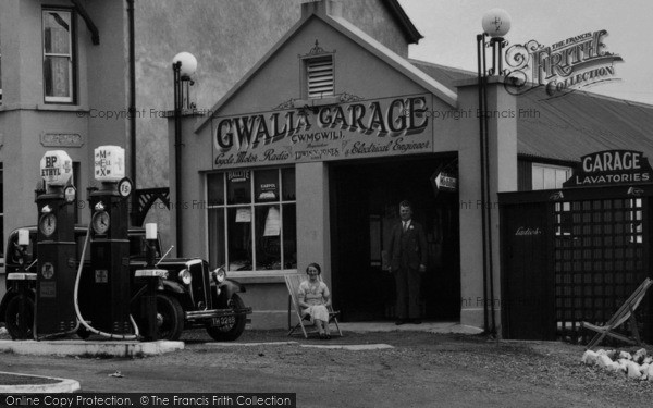 Photo of Cwmgwili, Gwalia Garage 1937