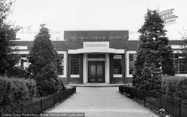 Photo of Dagenham, Becontree Branch Library c.1950