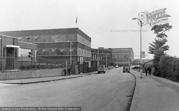 Photo of Dagenham, Chequers Lane c1950