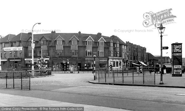 Photo of Dagenham, 'chequers' Road Junction c.1951