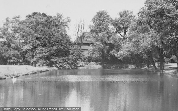 Photo of Dagenham, The Moat, Valence Park c.1960