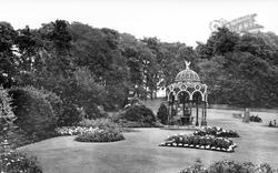 Park And Bandstand c.1935, Dalmuir