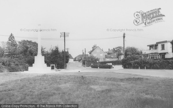 Photo of Danbury, Memorial And High Road c.1960