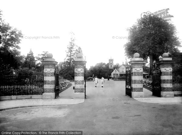 Photo of Darlington, Entrance To South Park 1929