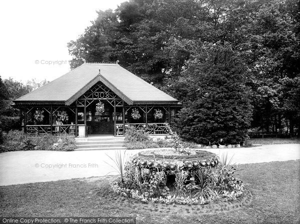 Photo of Darlington, Sun Dial And Tea House 1923