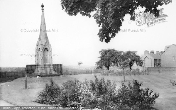Photo of Dartford, Christopher Wade's Memorial c.1955