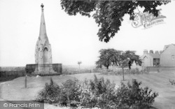 Christopher Wade's Memorial c.1955, Dartford
