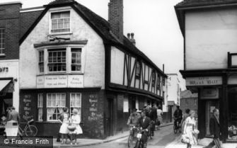 Dartford, Crown and Anchor Inn c1955