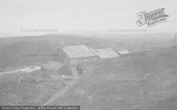 Photo of Dartmoor, Warren House Inn 1931