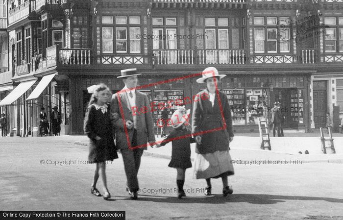 Photo of Dartmouth, Family On The Quay 1918