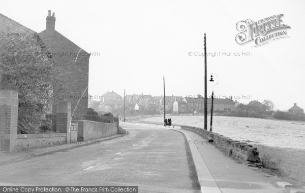 Photo of Darton, Huddersfield Road c.1960