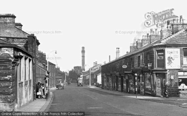Photo of Darwen, Bolton Road And India Mill Chimney c.1955