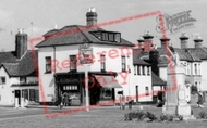 Memorial On The Green c.1965, Datchet