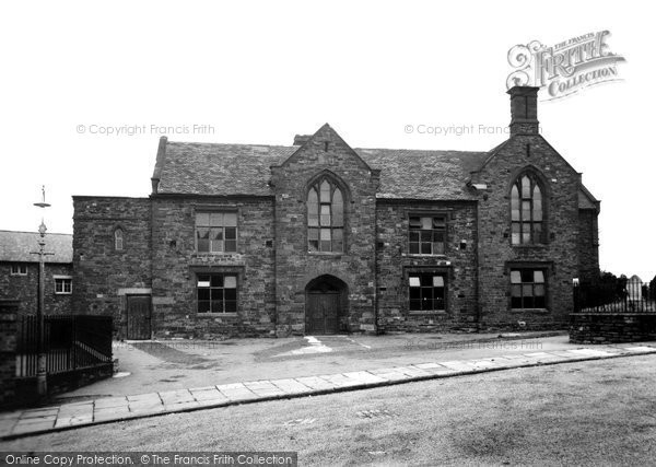 Photo of Daventry, Abbey Buildings c.1955