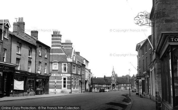 Photo of Daventry, High Street c.1960