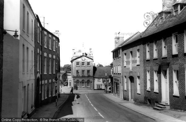 Photo of Daventry, New Street c.1965