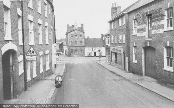 Photo of Daventry, New Street c.1965