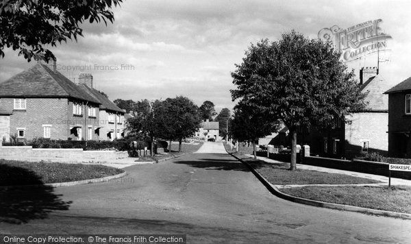 Photo of Daventry, Shakespeare Avenue c.1965