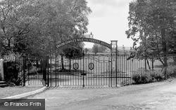 Park, War Memorial Gates c.1955, Dawley