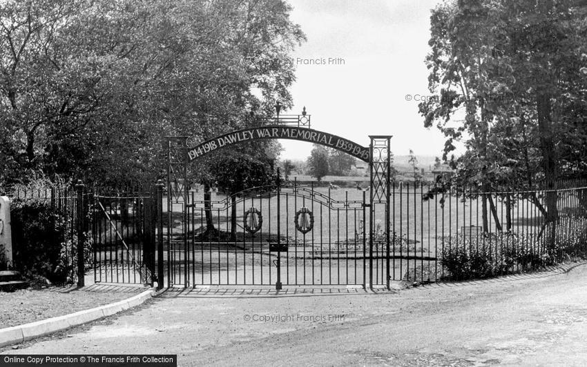 Dawley, Park, War Memorial Gates c1955