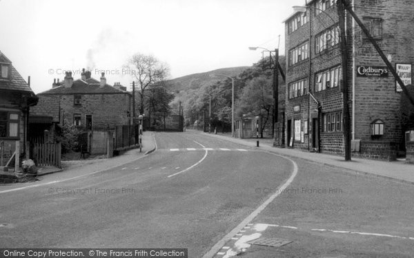 Photo of Delph, Oldham Road c.1955