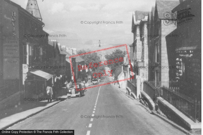 Photo of Denbigh, Street Scene c.1935