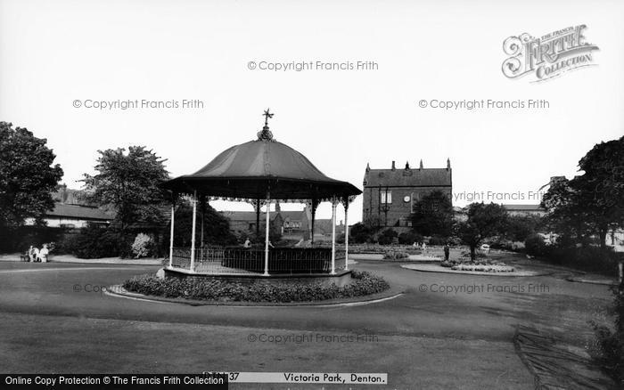 Photo of Denton, Victoria Park c.1965