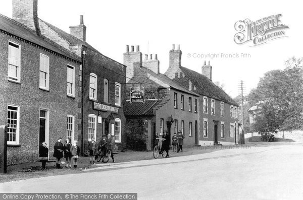 Photo of Denver, The Cricketers Arms c.1935