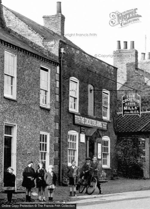 Photo of Denver, The Cricketers Arms c.1935