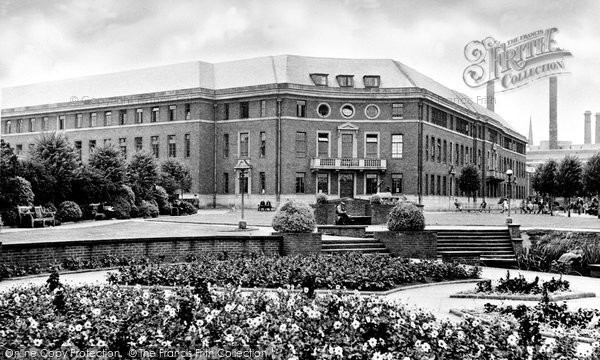Photo of Derby, The Municipal Buildings And Riverside Gardens c.1955