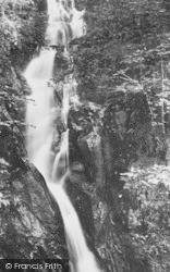Barrow Falls 1895, Derwent Water