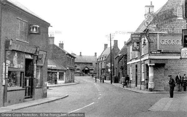 Photo of Desborough, High Street c.1950
