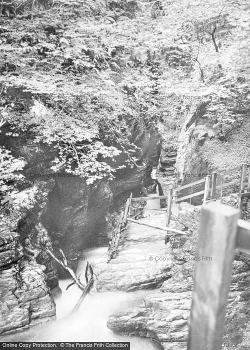 Photo of Devil's Bridge, Devils Punch Bowl c.1890